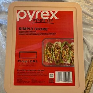 Pyrex Simply Store Glass Food Container with Peach Lid